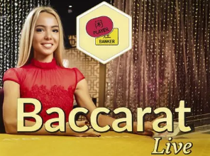 是点球吗？亚马尔禁区内与西斯接触后倒地，主裁示意没有犯规